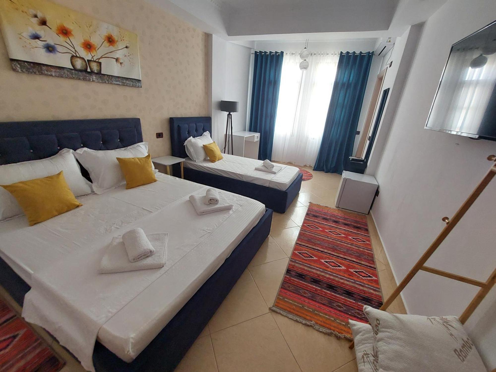 Godard Apartments Vlorë エクステリア 写真