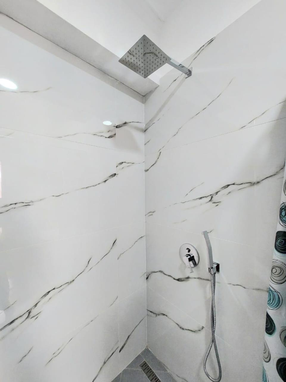 Godard Apartments Vlorë エクステリア 写真