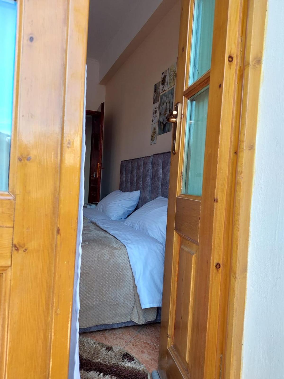 Godard Apartments Vlorë エクステリア 写真