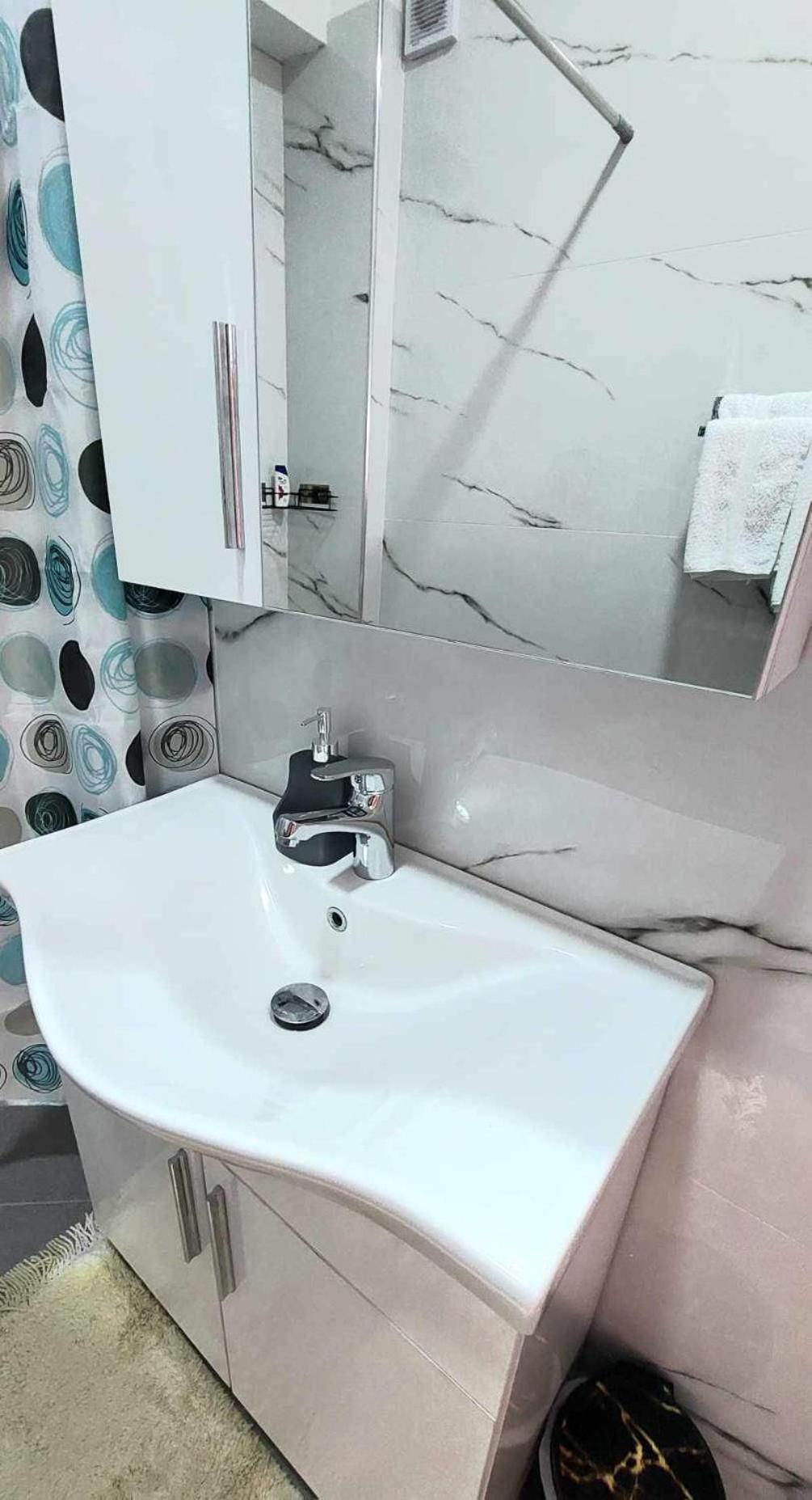 Godard Apartments Vlorë エクステリア 写真