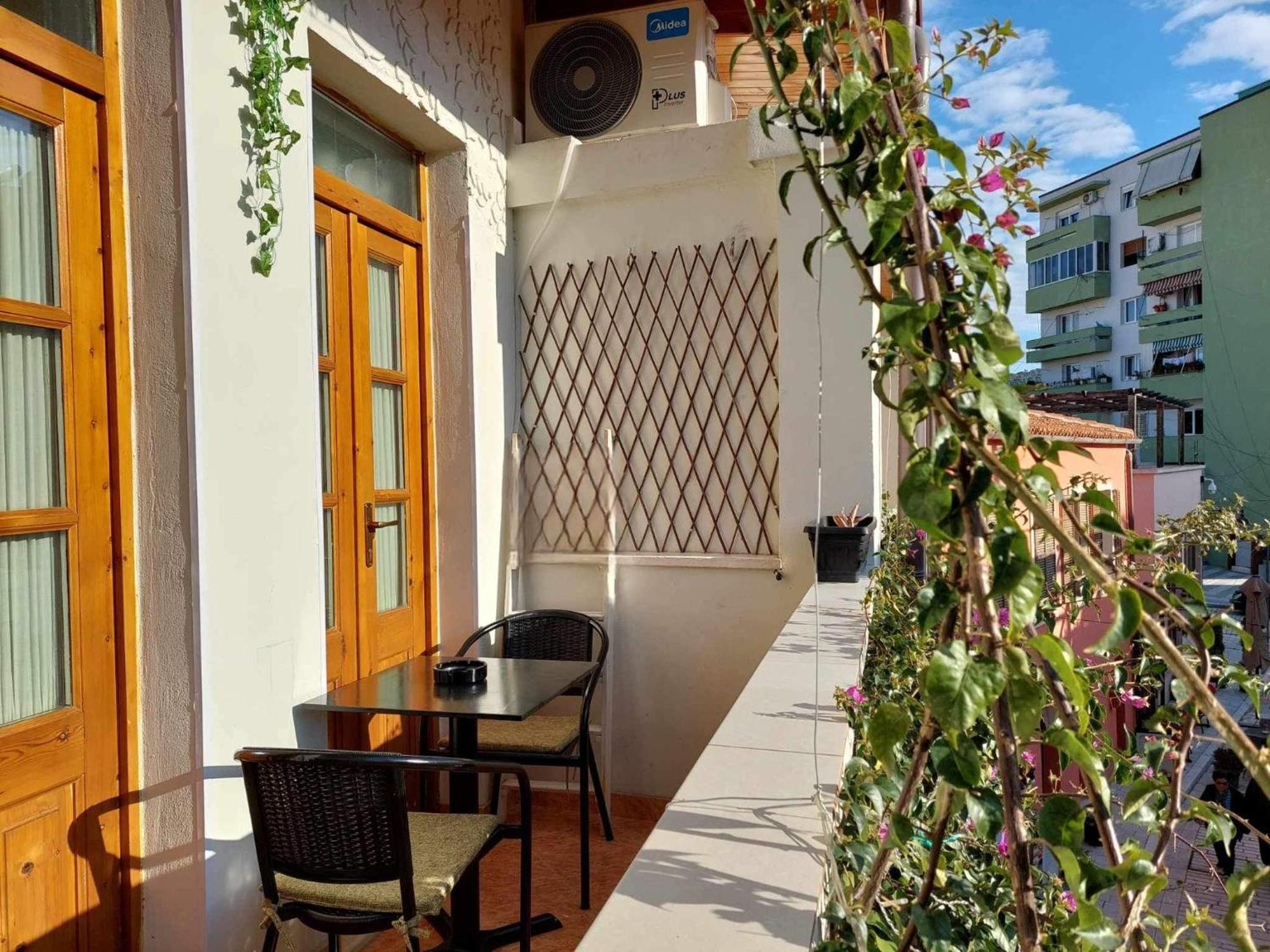 Godard Apartments Vlorë エクステリア 写真