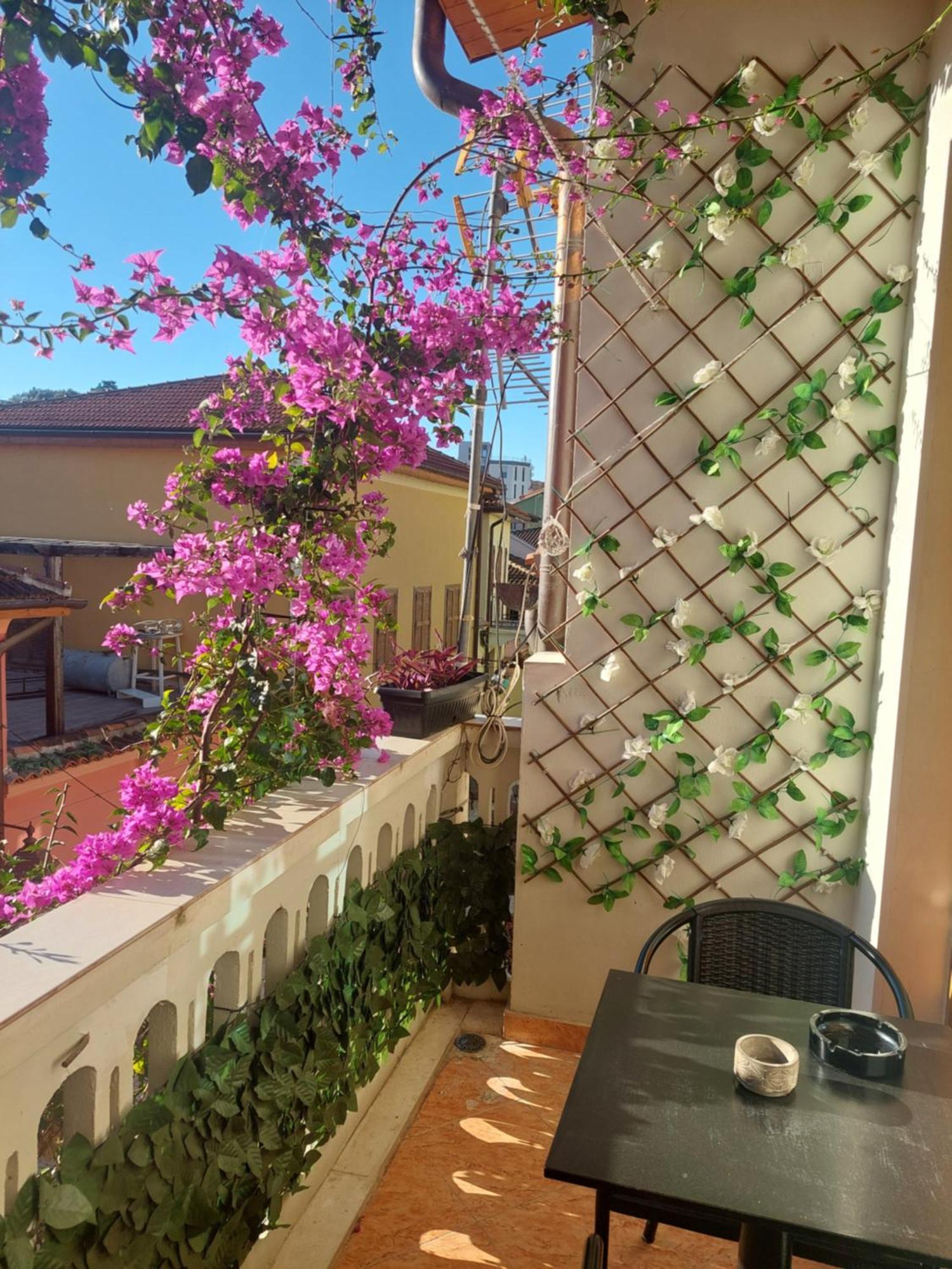Godard Apartments Vlorë エクステリア 写真