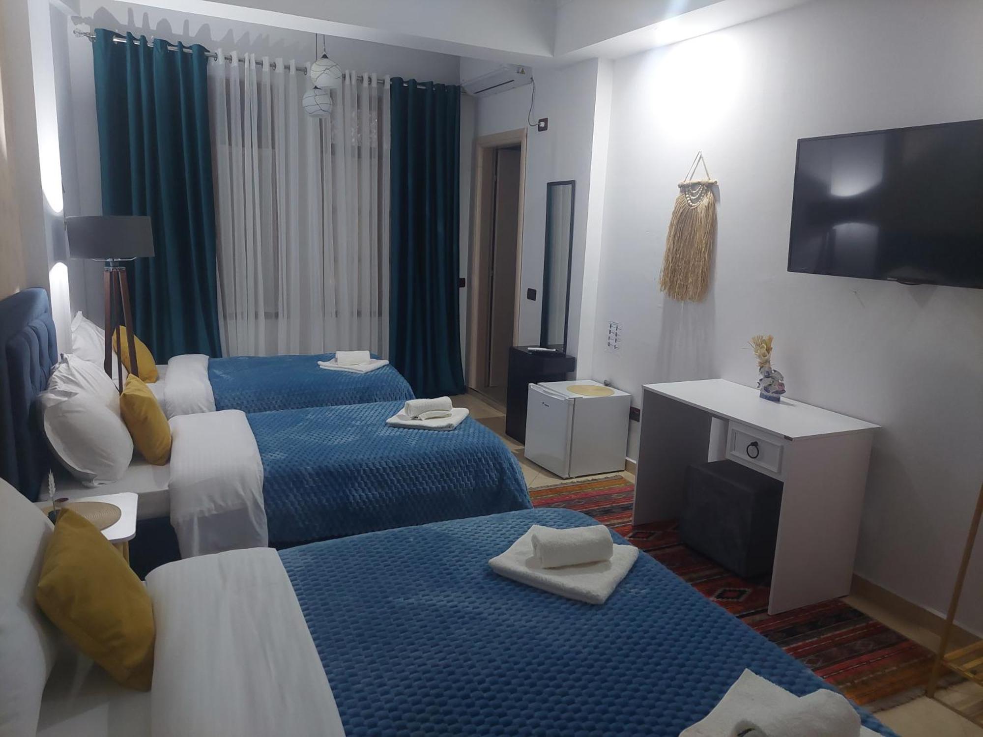 Godard Apartments Vlorë エクステリア 写真